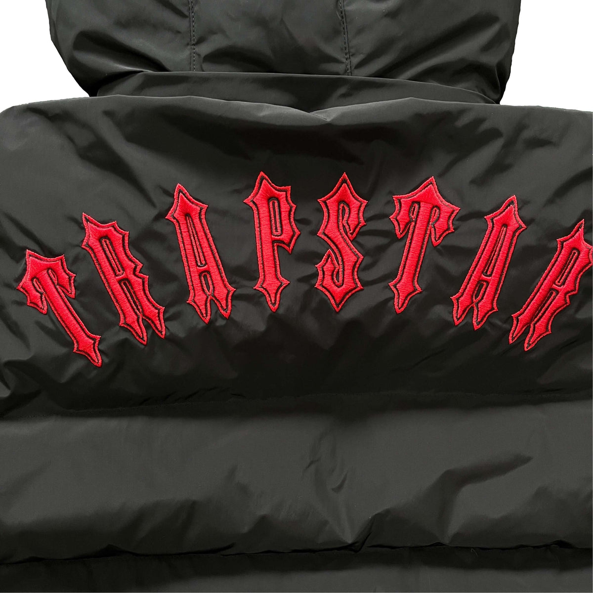 Chaqueta Trapstar Irongate Hooded Red Streetwear