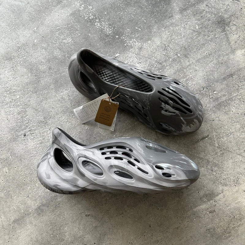 Zapatillas Adidas Yeezy Foam RNNR MX Granite Streetwear