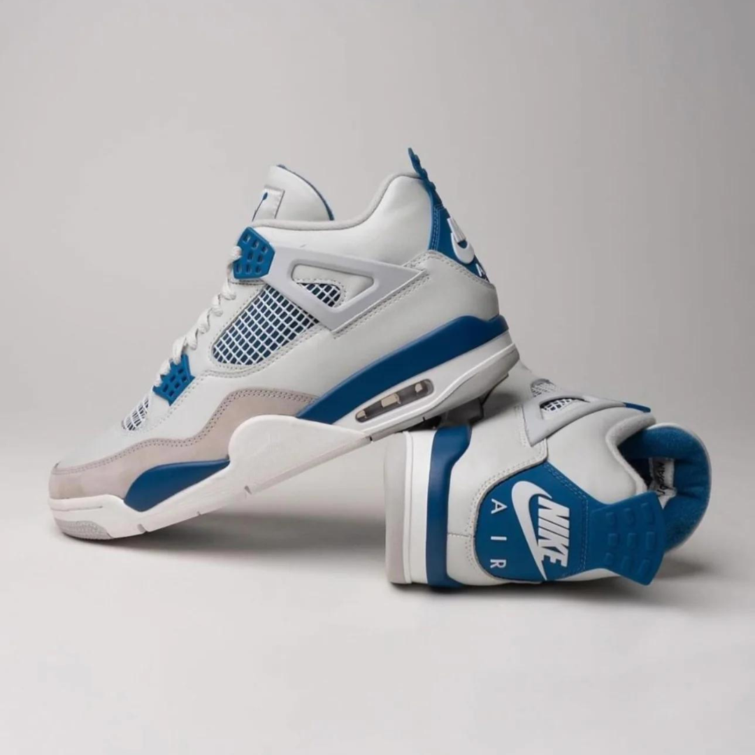 Zapatillas Air Jordan 4 Retro Military Blue Streetwear