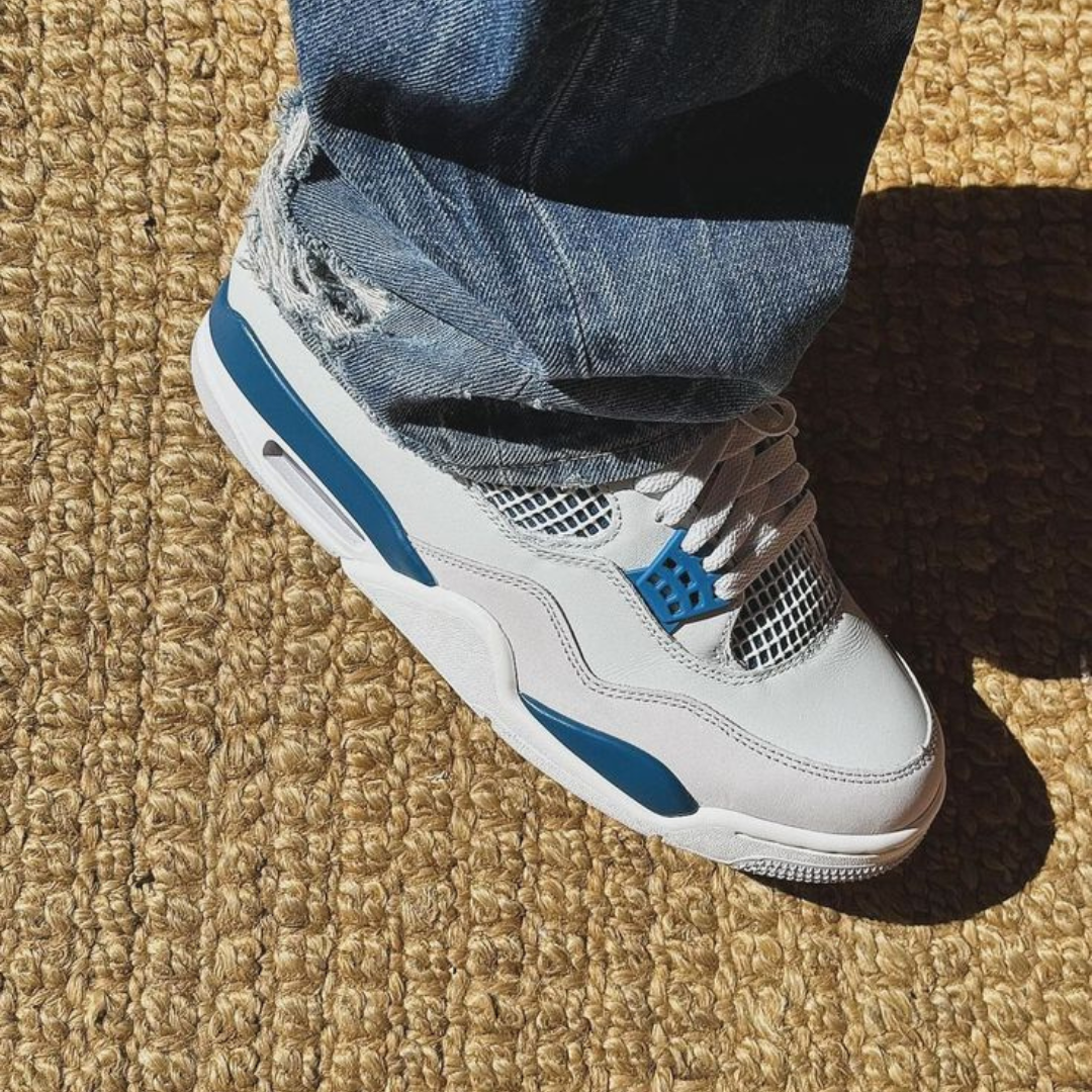 Zapatillas Air Jordan 4 Retro Military Blue Streetwear