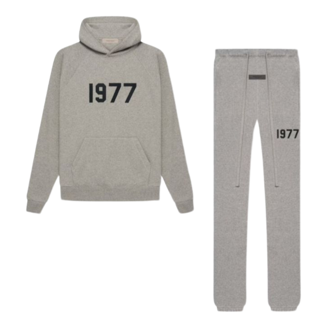 Conjunto Fear of God Essentials 1977 Dark Oatmeal Streetwear