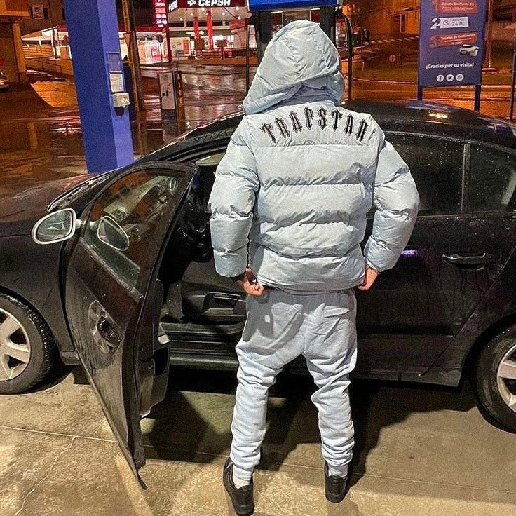 Chaqueta Trapstar Irongate Puffer Baby Blue Streetwear