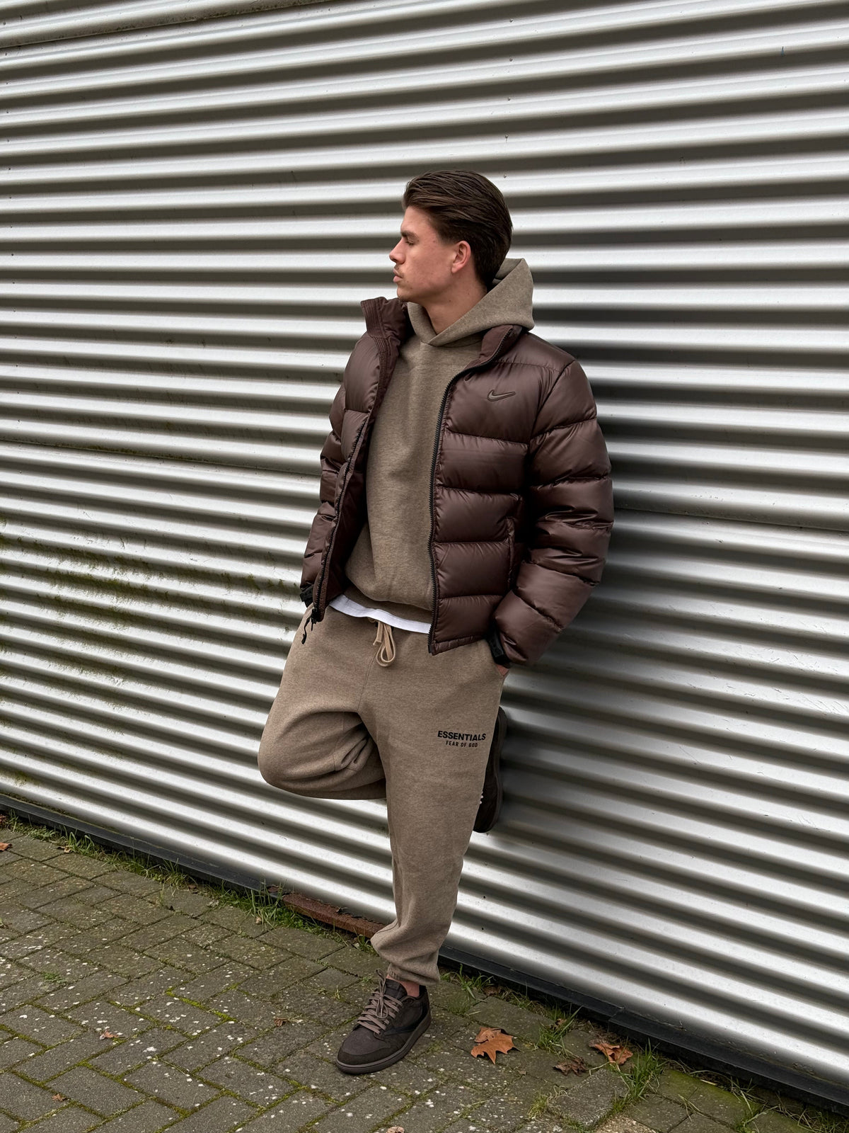 Conjunto Fear of God Essentials FW24 Heather Grey Streetwear