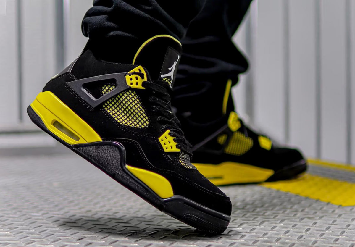 Zapatillas Nike Air Jordan 4 Retro Thunder Streetwear